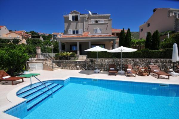 Zupa Dubrovacka 3* Mlini